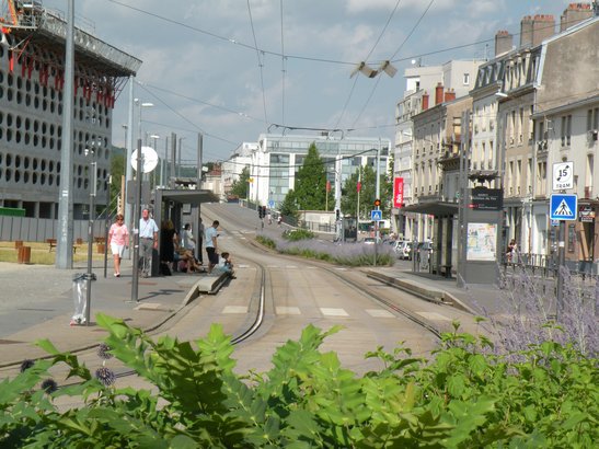  station de tramway, Division de Fer